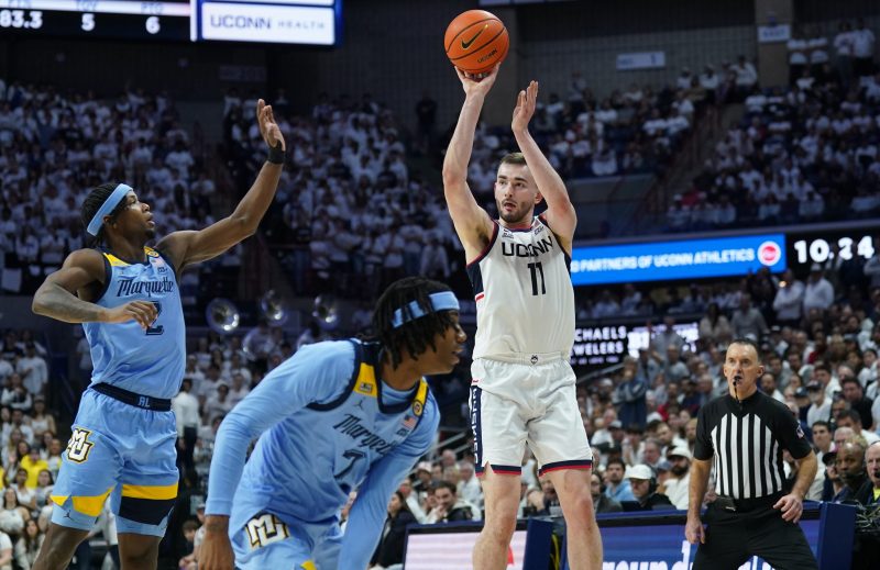 With three-peat bid in doubt, can Connecticut find its postseason magic?