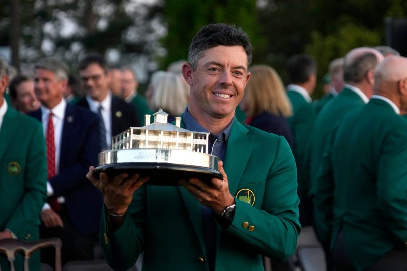 Tiger, Phil among golfers to congratulate McIlroy for winning Masters