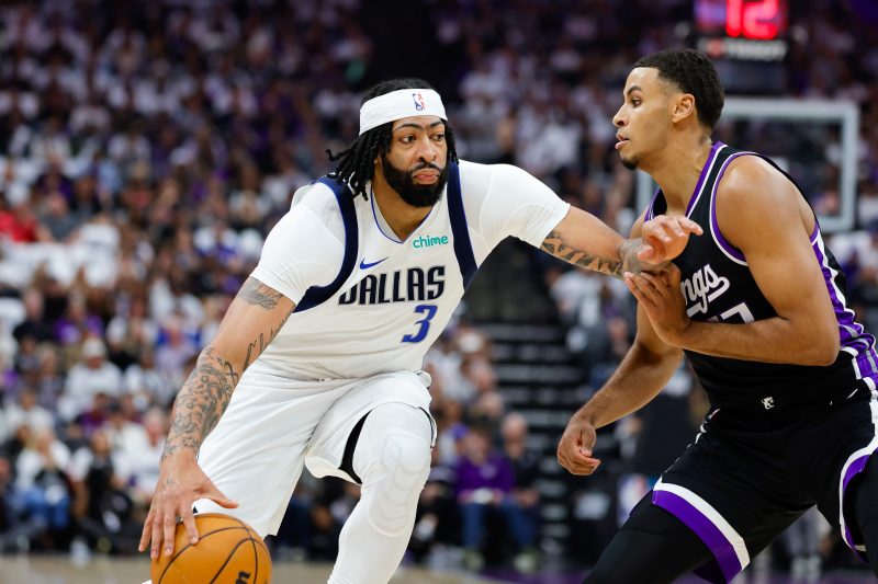 Mavs skewer Kings at perimeter, setting up Grizzlies showdown