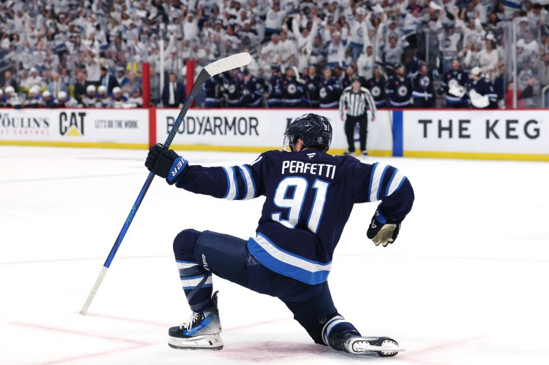 Jets stage major rally, win in double OT: Highlights