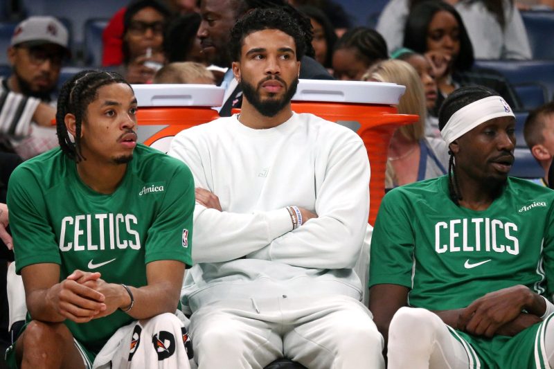What key NBA players have injuries to start season?