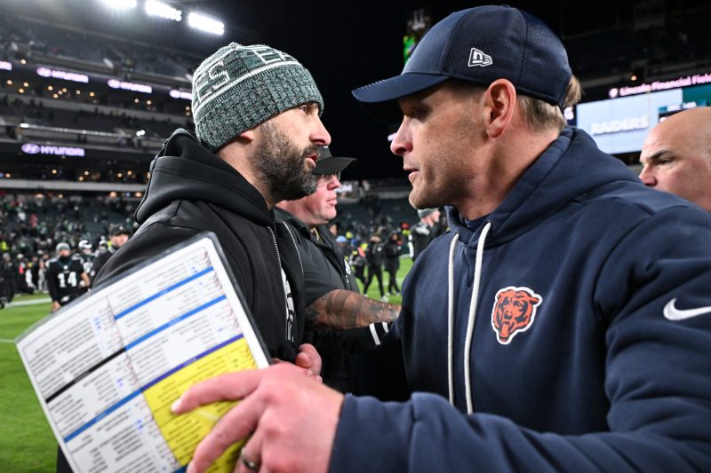 Bears coach king of Chicago after win leads to free hot dogs